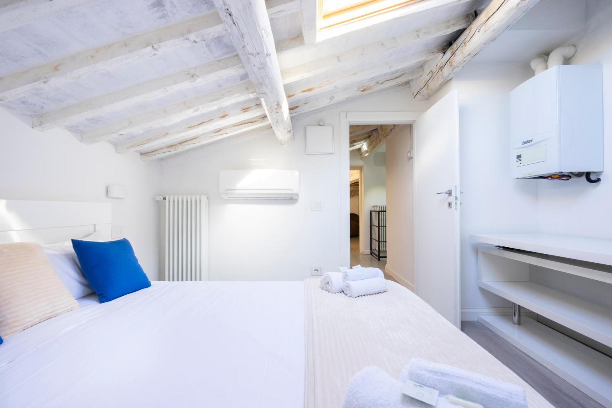"Le Cure Home" Appartamento Con 2 Camere Matrimoniali, Terrazzo Florens Exteriör bild