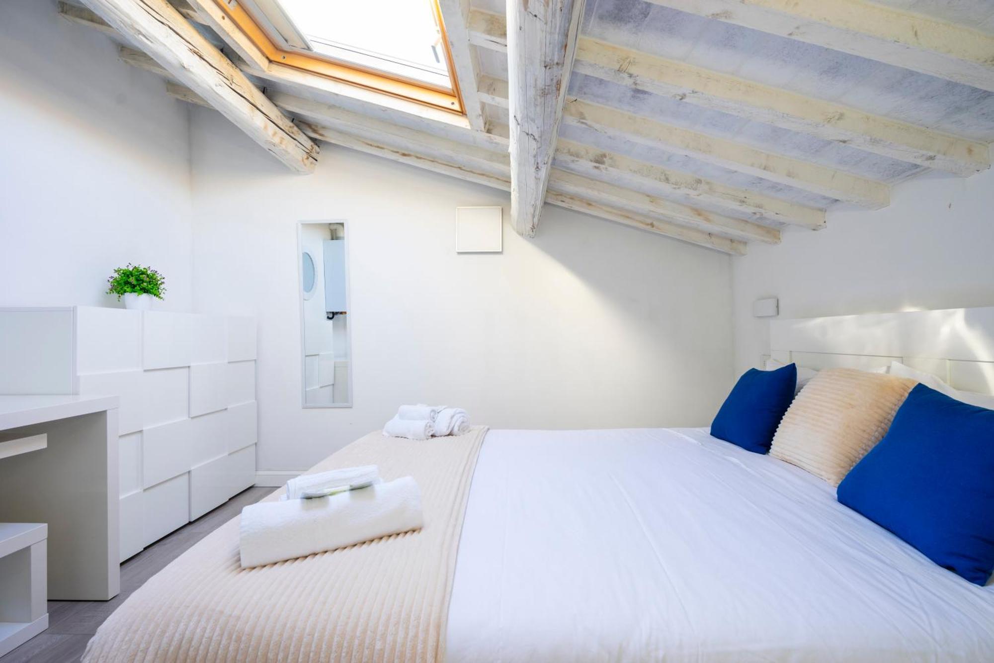 "Le Cure Home" Appartamento Con 2 Camere Matrimoniali, Terrazzo Florens Exteriör bild